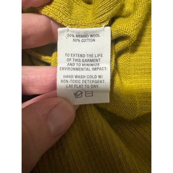 Alex Mill Boxy Pocket Merino Cotton Crewneck Sweater in Chartreuse Yellow (XS) - Picture 5 of 6